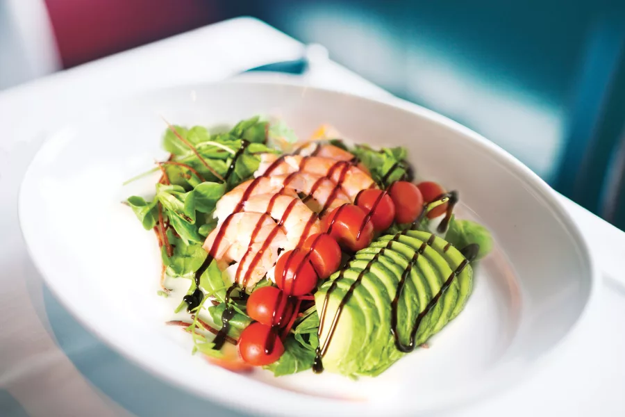 Salade de crevettes a la sauce sesame